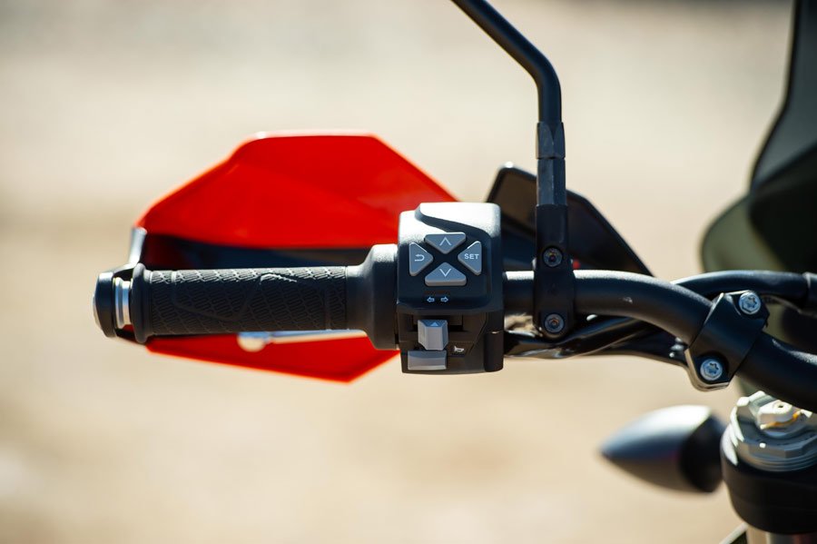 ktm 790 adventure r review details 04