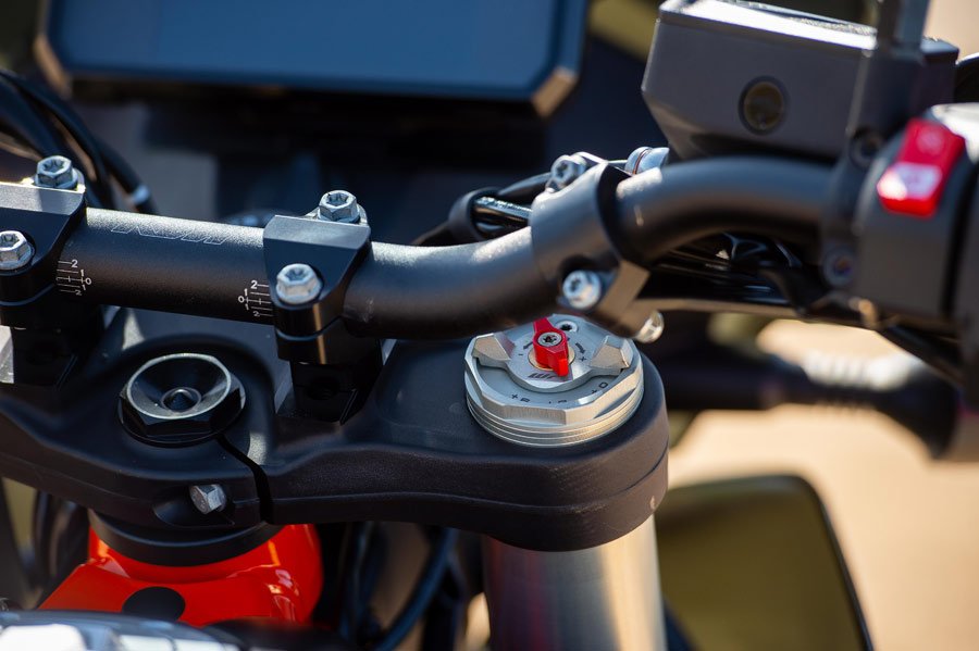 ktm 790 adventure r review details 05