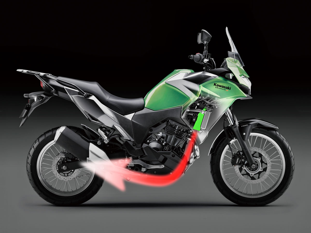 Tthe Versys-X 300's ergonomics are good for most mid-sized riders. Taller riders may want to make some adjustments. Heat is moved away under the bike.