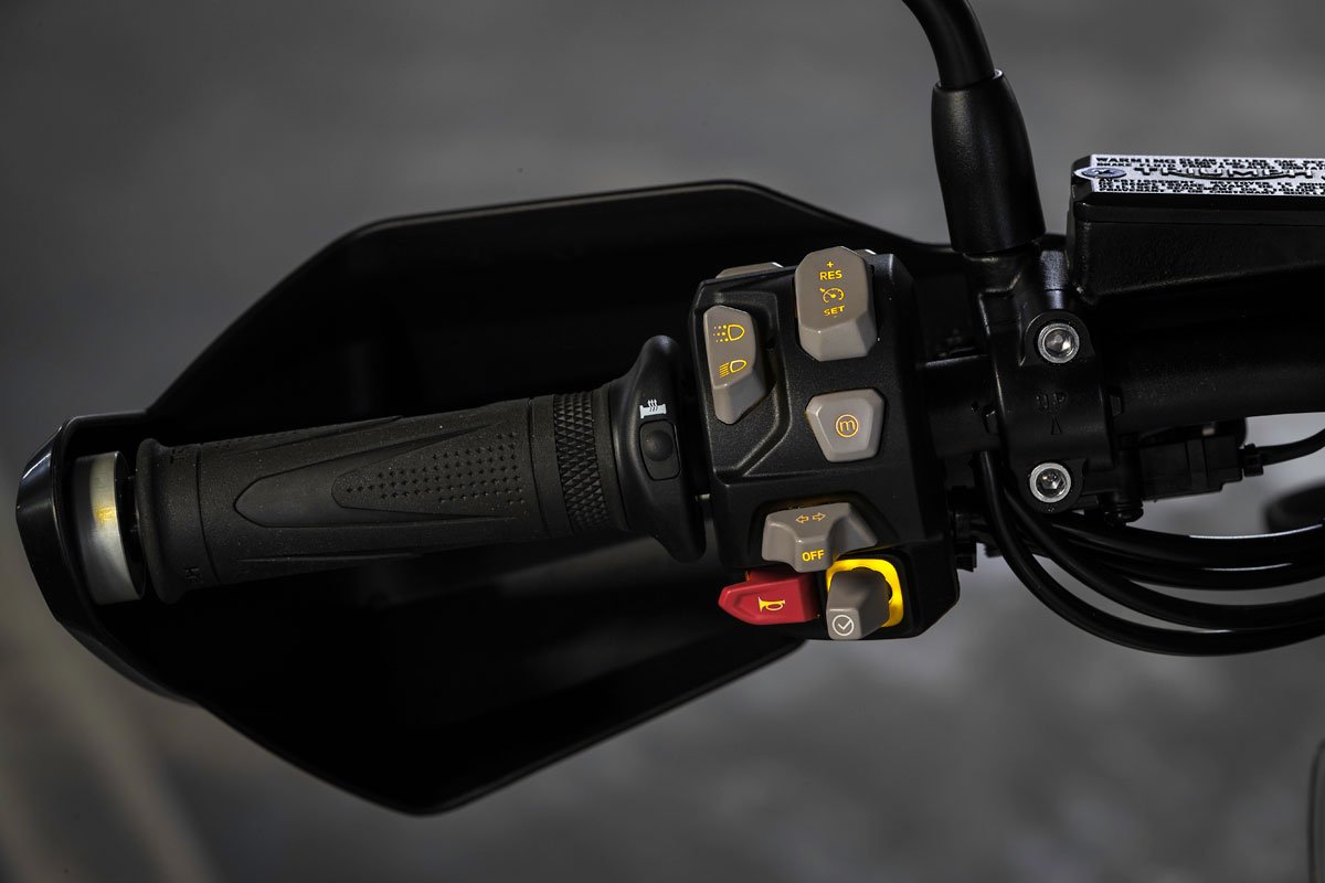 Triumph Tiger 1200 2018 Test Review 09