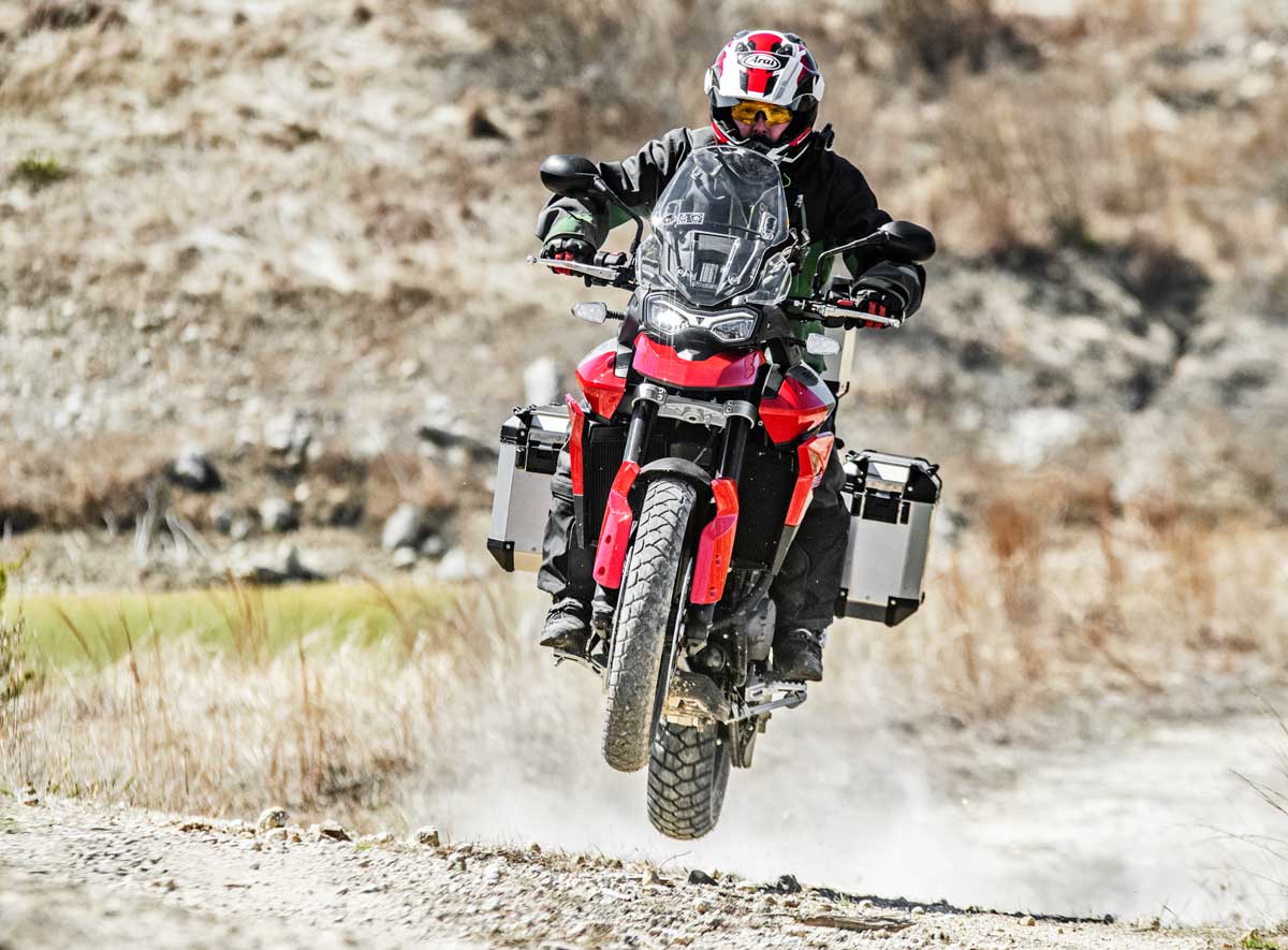 Triumph Tiger850 Jump