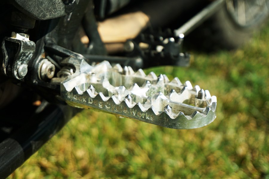 BDCW traction footpegs review 1