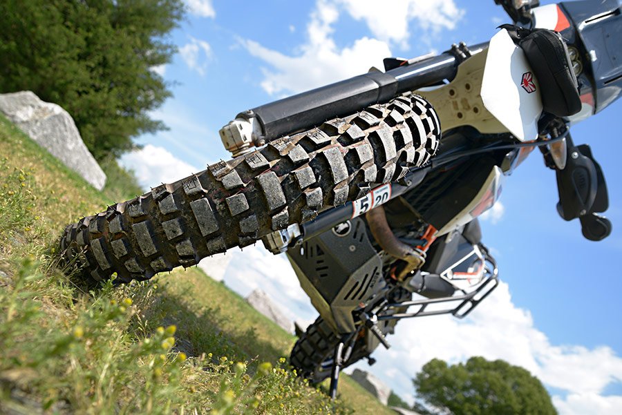 Bridgestone AX41 ADventurecross 23BODY900Angle