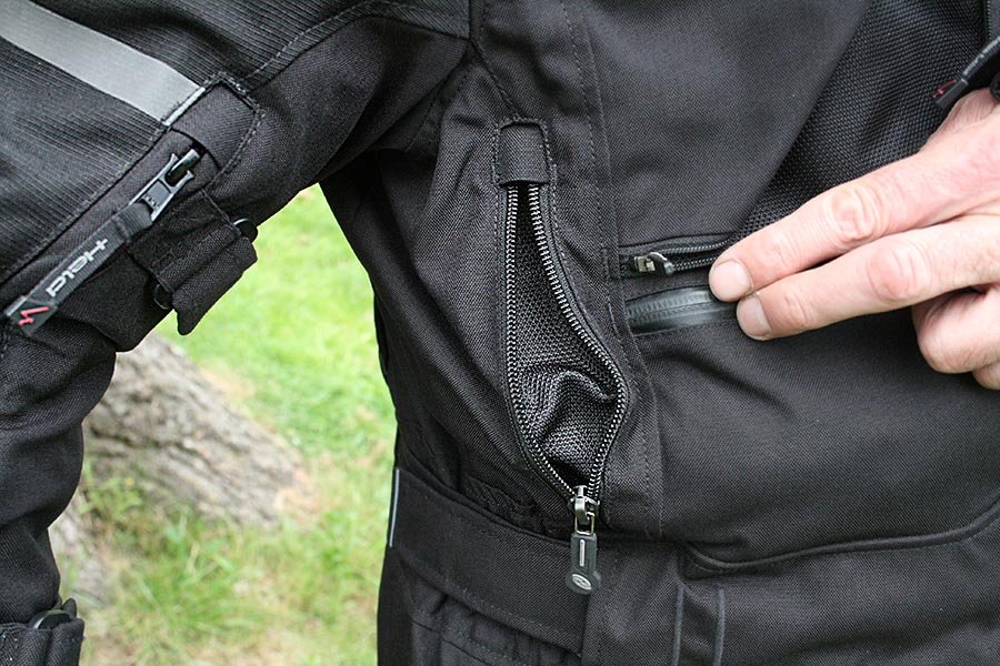 04FRONT VENT Held 900BODY