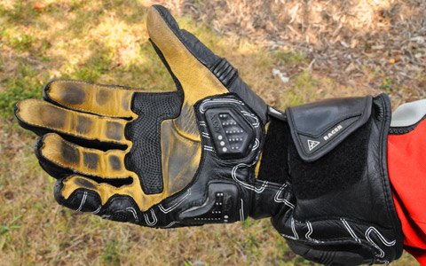 racer-mickey-high-speed-glove