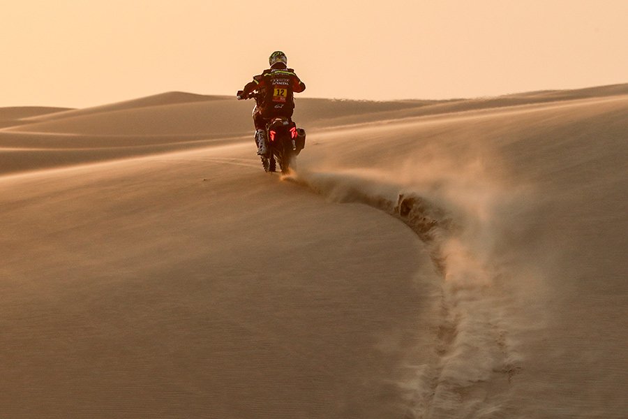 dak20 meht stage11 16922 rallyzone JB