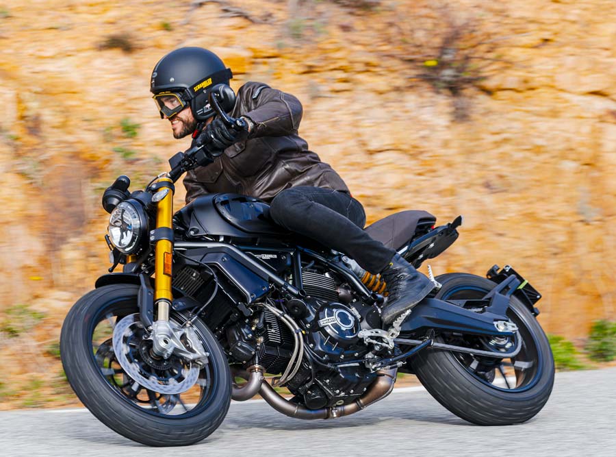 Ducati Scrambler1100 Sport Pro Action
