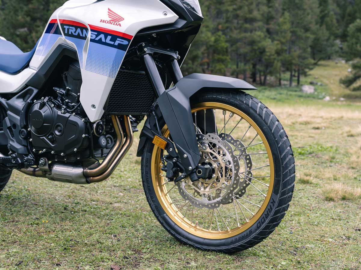 Honda 23YM XL750 Transalp tire