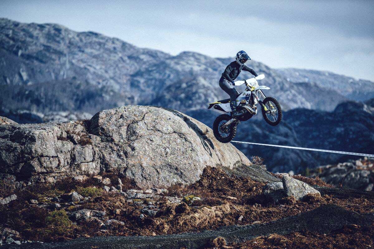 Husqvarna 2024 TE300 action