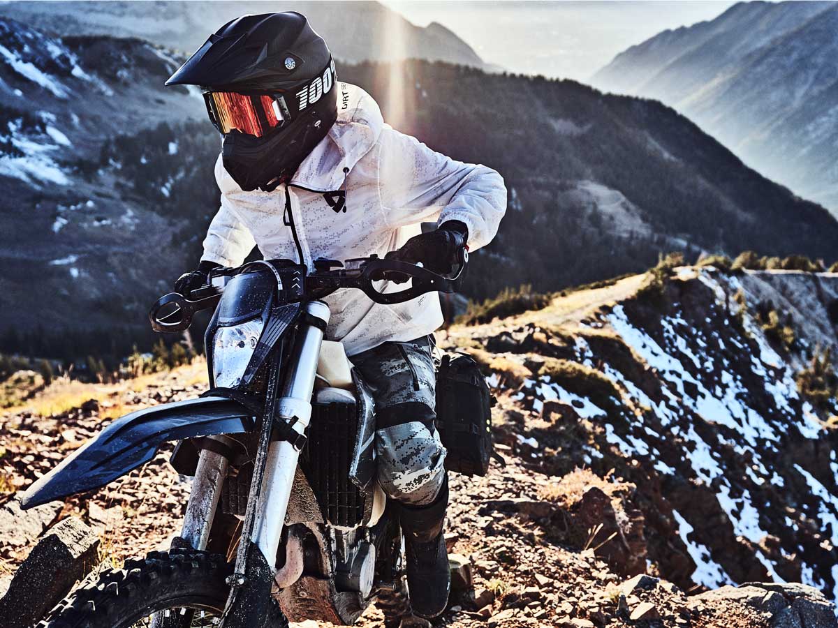 REVIT SS21 Adv Dirt Sand 4 Barrier Rain Jacket 2