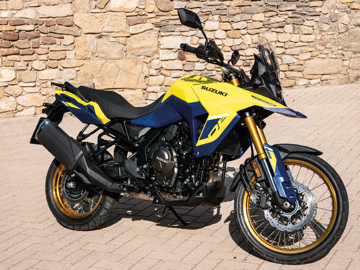 2023 V STROM 800DE front