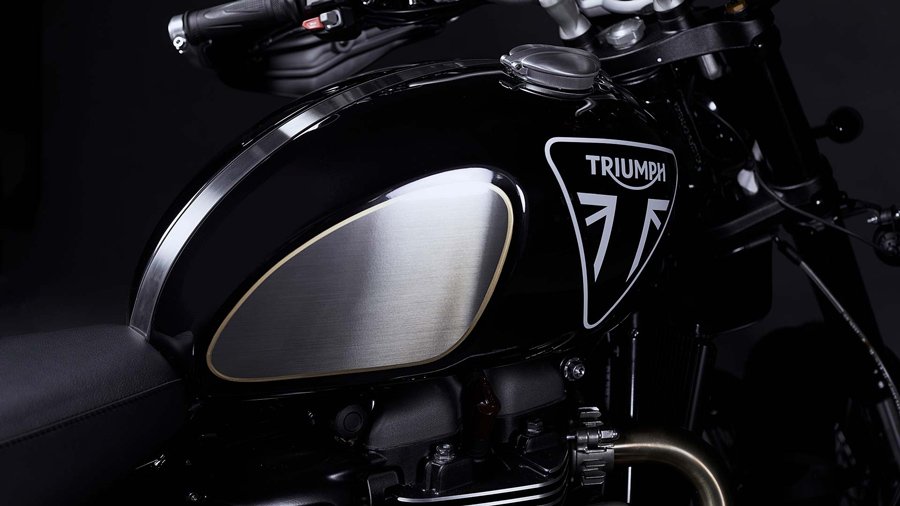Scrambler 1200 Bond Edition tank