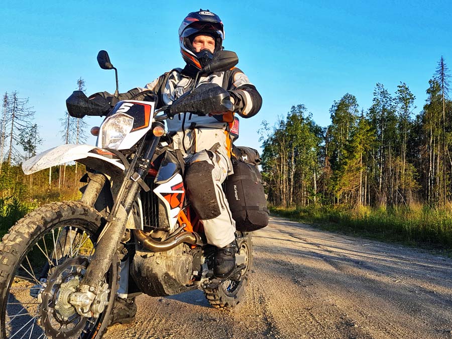 Broken Roads to Siberia 3aa