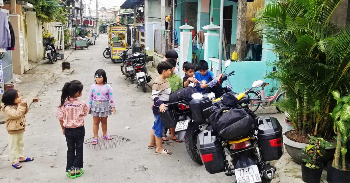 Charlie Dont Wheelie Vietnam Ride Report Kids