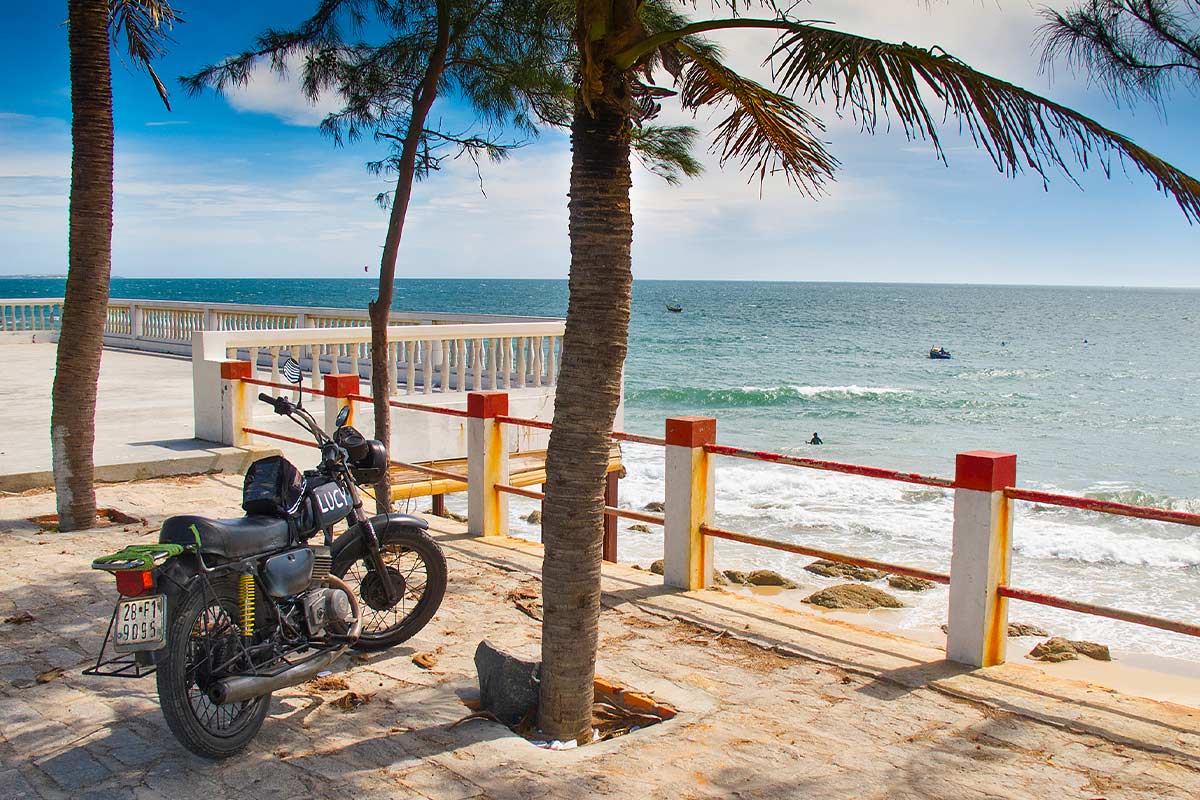 Lucy the 125cc Minsk in Vietnam body image 2