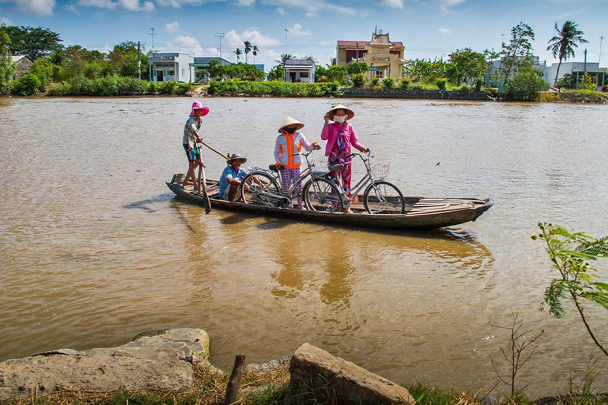 Lucy the 125cc Minsk in Vietnam body image 3
