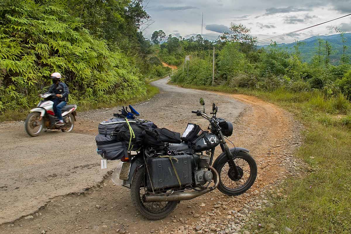 Lucy the 125cc Minsk in Vietnam body image 5