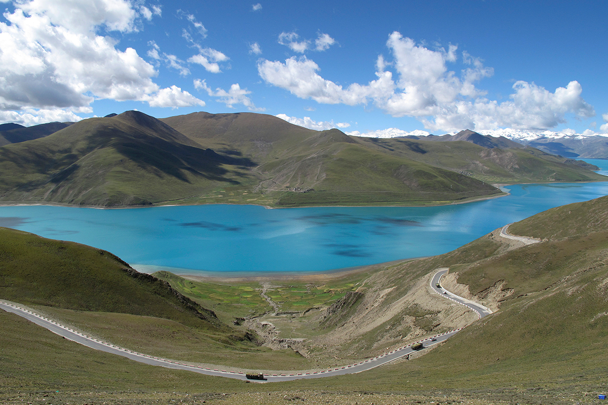 MKRIDE The Road to Mount Everest Body image 3