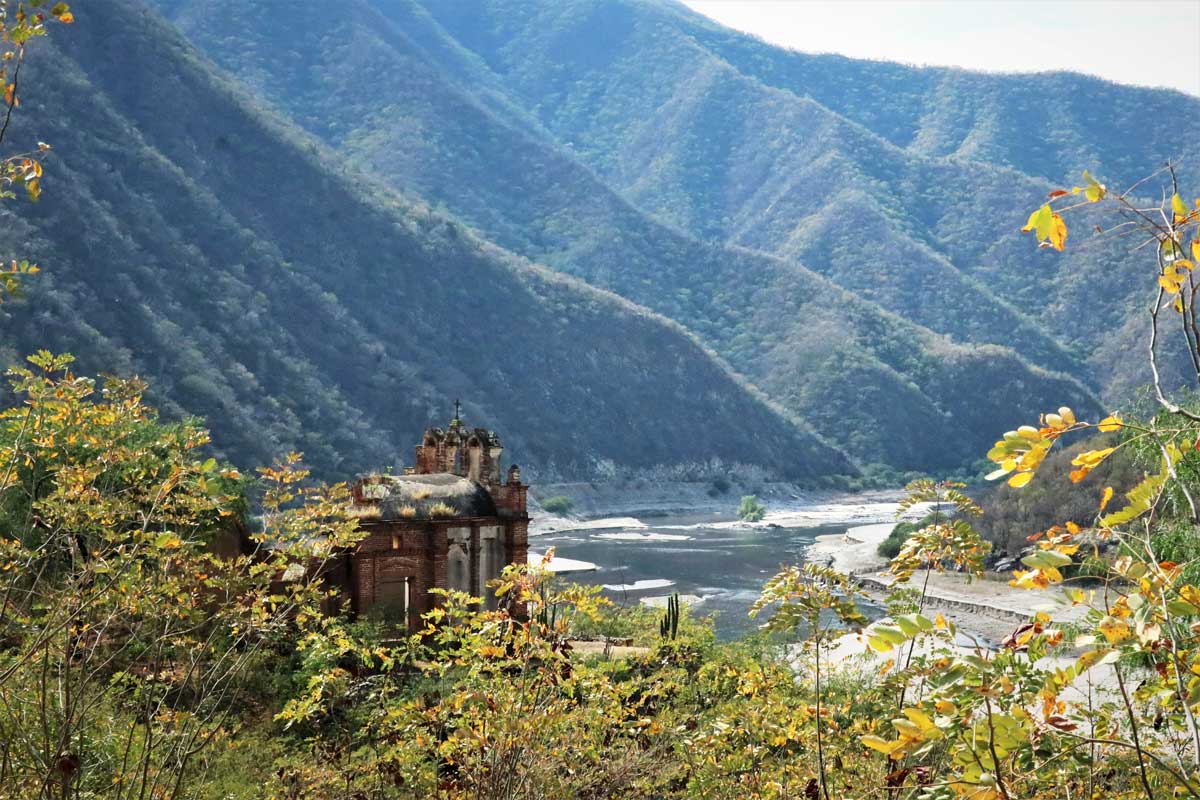 Mexico Copper Canyon ruinas
