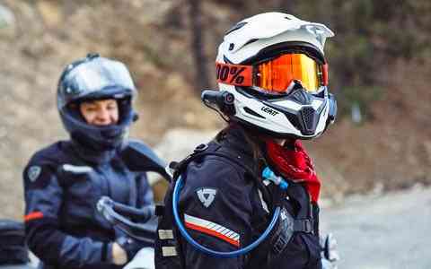 revit-womens-adv-team-2018